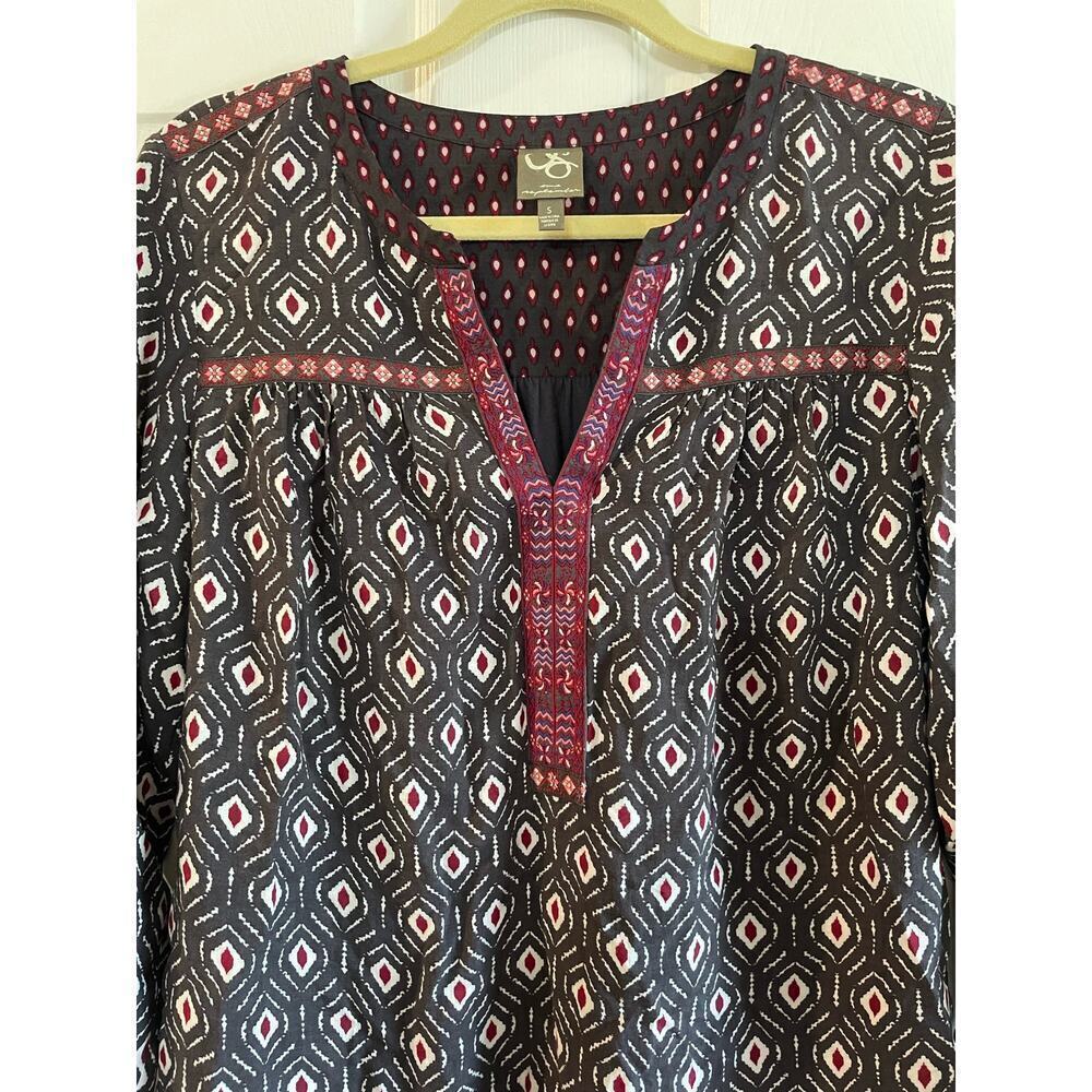 One September Anthropologie Mataura Gray Geometric Embroidered Top Size S. - Picture 2 of 13
